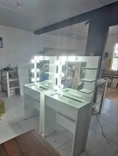 Penteadeira camarim princesa com iluminação