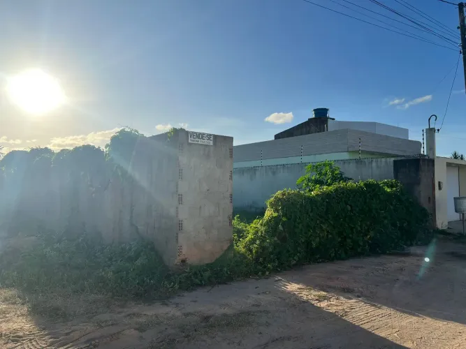 Oportunidade: terreno residencial 10x20, documentação ok e pronto para construir.