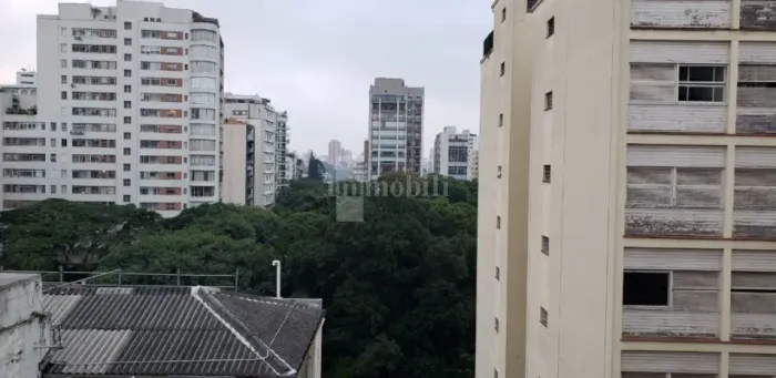 Apartamento para venda possui 145 metros quadrados com 3 quartos em Higienópolis - São Pau