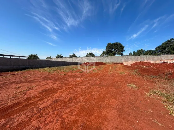 Terreno no Condomínio Residencial Florisa II em Limeira-SP