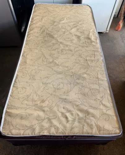 Cama box solteiro usada barata