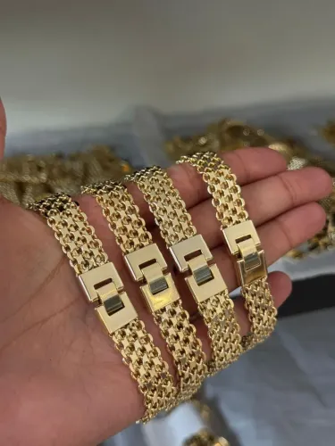 PULSEIRA BANHADA A OURO 18K