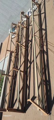 Vendo estrutura metalica de 4 metros.
