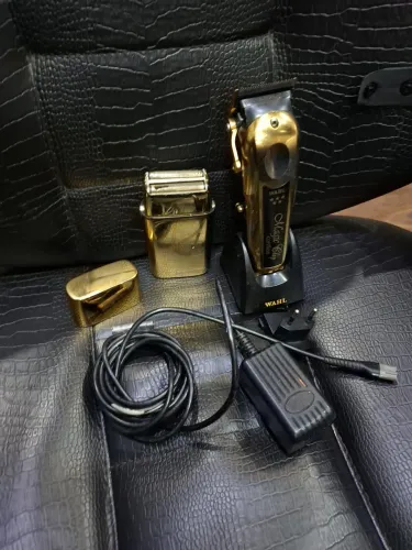 Kit Máquinas Wahl 5 Star Gold - Magic Clip + Finale Shaver