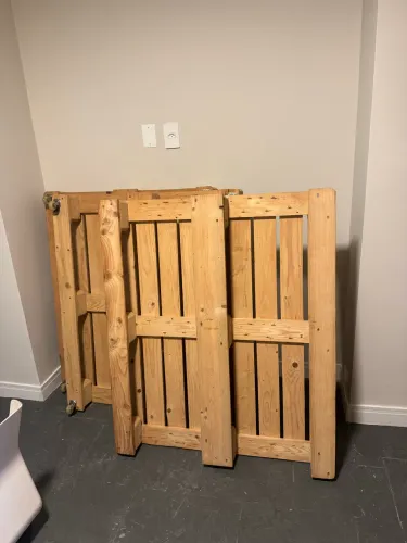 Cama palete/base de sofa - semi novo