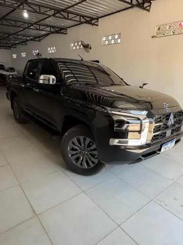 Mitsubishi TRITON HPE 2.4 CD 4X4 TB Diesel Aut. 2027