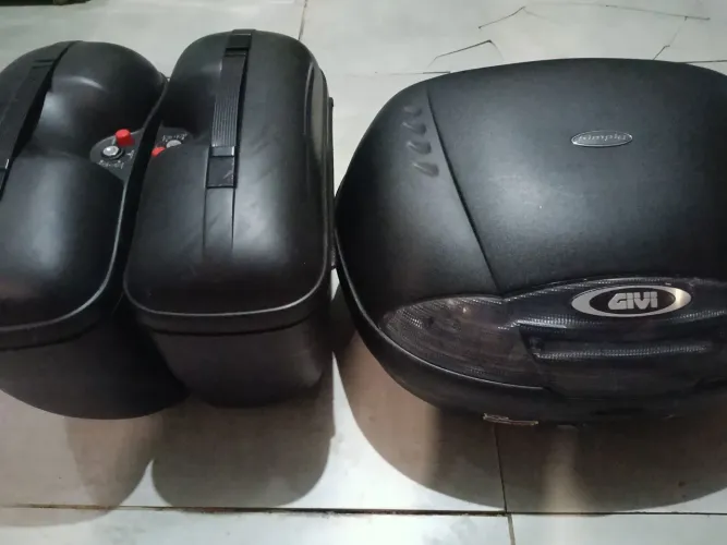Baú givi