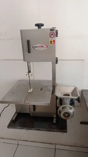 Serra fita com moedor em aço inox