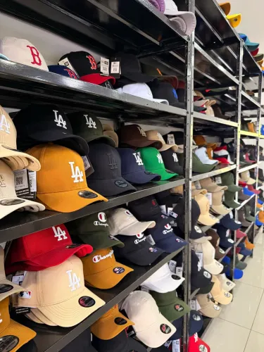 ? Promoção de Bonés - 3x por 100 reais | Atacado a partir de 20 Bonés