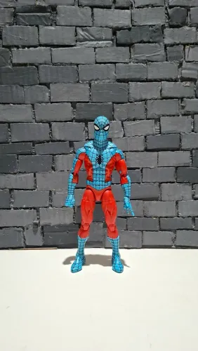 Marvel Legends Homem Aranha Web Man Spider Man Retro