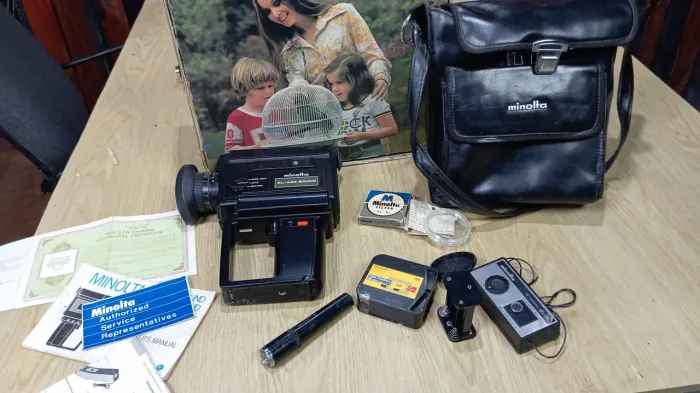 Filmadora Super 8 Minolta XL 440