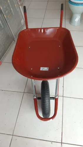 Carro de mão 45 LT valor 150 