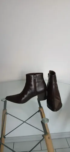 Bota bico fino