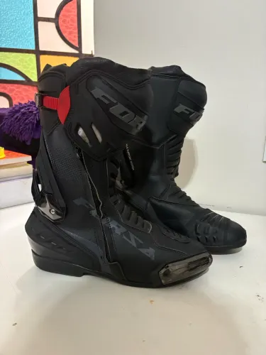 Bota Forza Racing