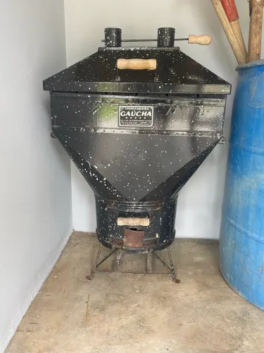 Vende-se churrasqueira a bafo 