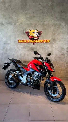 CB 300F Twister 2024 LINDA MOTO.