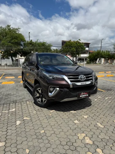Toyota Hilux SW4 SRX 4X4 2.8 TDI 16V Dies. Aut. 2019