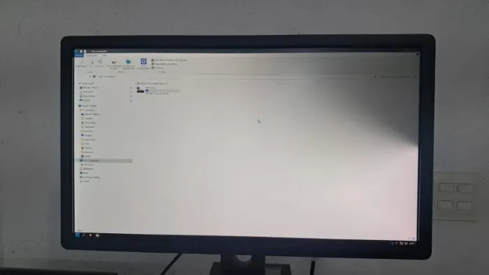 Monitor Dell 24" Ultrasharp Widescreen U2412m