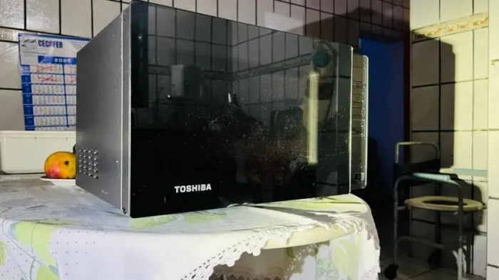 Micro-Ondas TOSHIBA 27 Litros 127v 800W