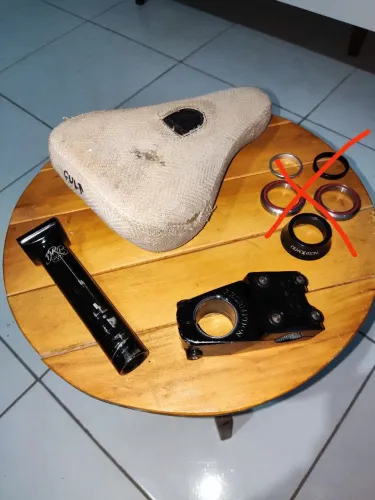 Peças BMX, banco e mesa Cult, canote Drb 