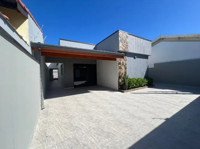 Casa no Bopiranga em Itanhaém, no litoral sul de São Paulo