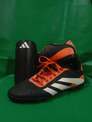 Chuteira Adidas Society e Caneleira Adidas