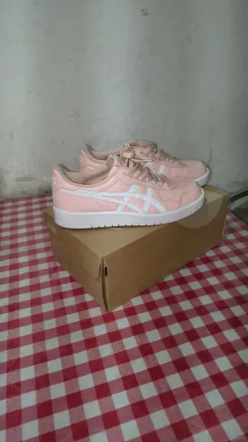 Tênis Asics feminino