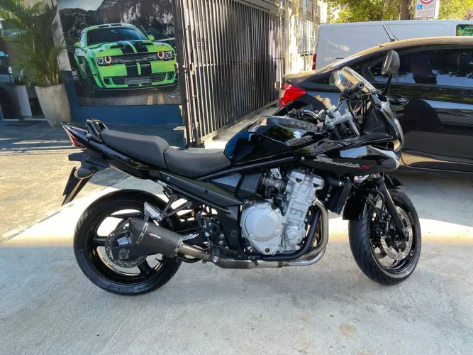 Suzuki BANDIT 650S ano 2008/2009 Impecável muito nova70 mil km rodado original 