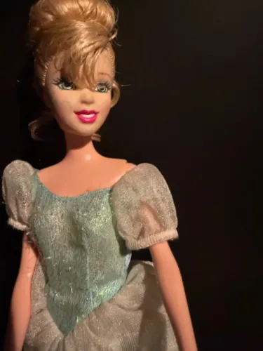 Boneca Barbie Disney 2005 - Vestido Azul Tipo Cinderela - Original Mattel