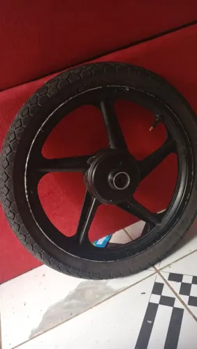 Vendo rodagem dianteira aro 17