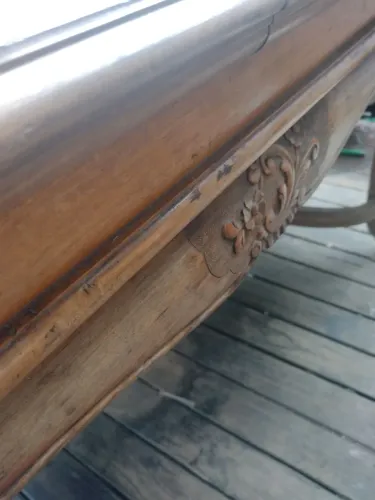 Mesa de madeira da década de 60