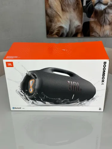 JBL Boombox 4