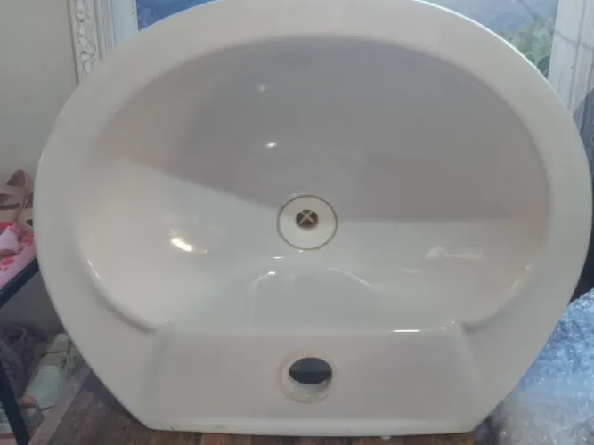 Vendo Lavatório de banheiro