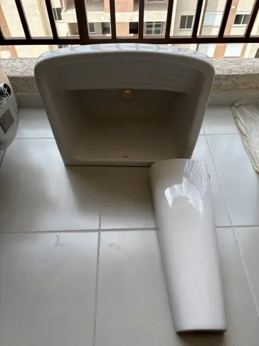 Tanque de louça celite com base, Novo!