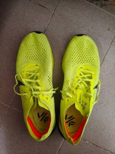 Tênis vaporfly 3 tamanho 41