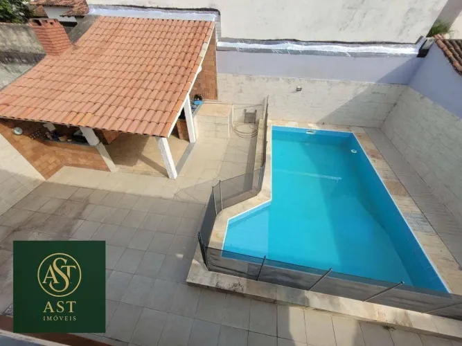 AST IMÓVEIS VENDE / ALUGA Casa com 6 quartos sendo 1 suíte 280 m² - venda por R$ 950.000 o