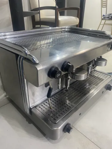 Máquina de café profissional