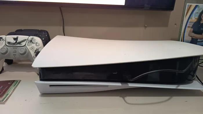 PS5 Fat com 2 controles