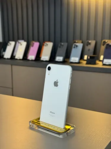 iPhone XR 64 gigas sem Face ID branco
