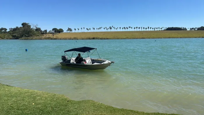 Lancha 16 pés com motor Yamaha 50hp