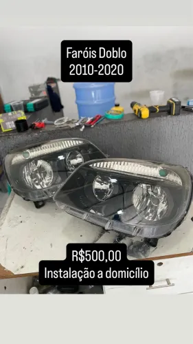 Faróis Doblo máscara negra