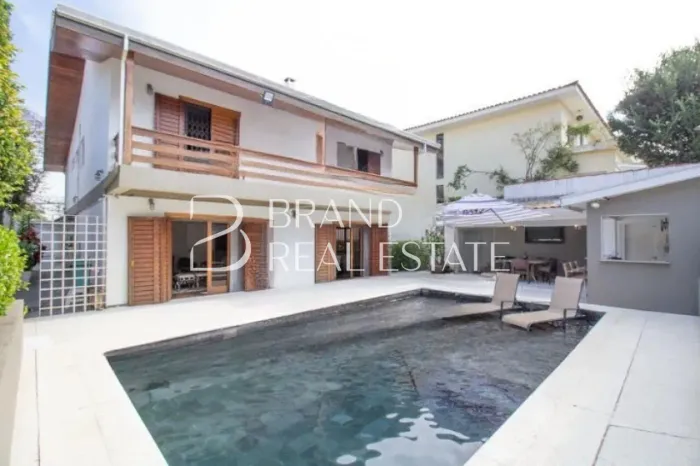 Casa com 480 m², à venda no bairro Alto de Pinheiros.