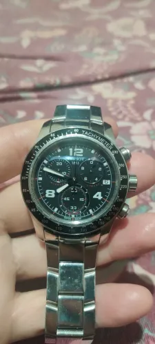 Tissot v8