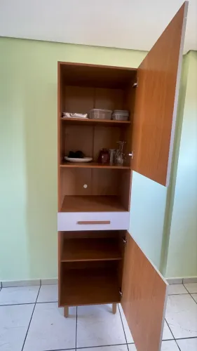 Armário de cozinha 2 semana de uso, com nota fiscal.