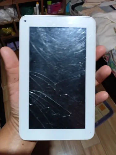Vendo um tablet da DL quebrado frontal e um celular sansung A02s quebrado, a frontal