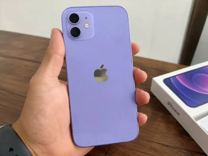 iPhone 12 Roxo