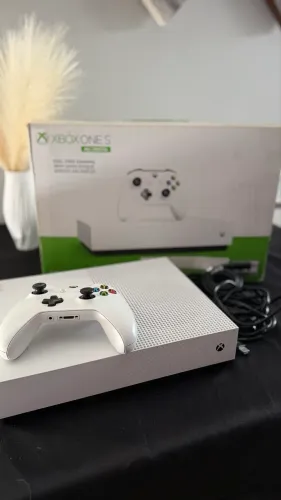 Xbox One S - All Digital