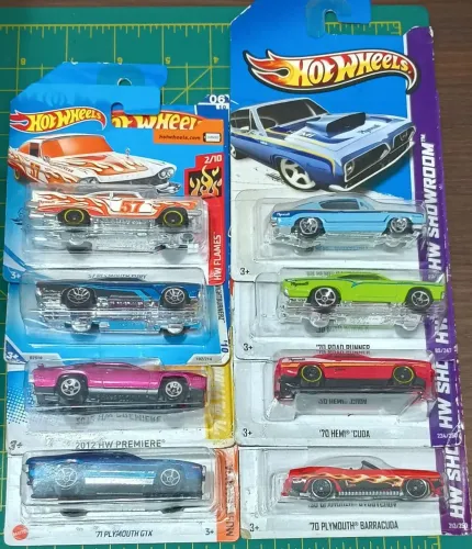 SUPER LOTE COM 8 CHRYSLER HOTWHEELS 