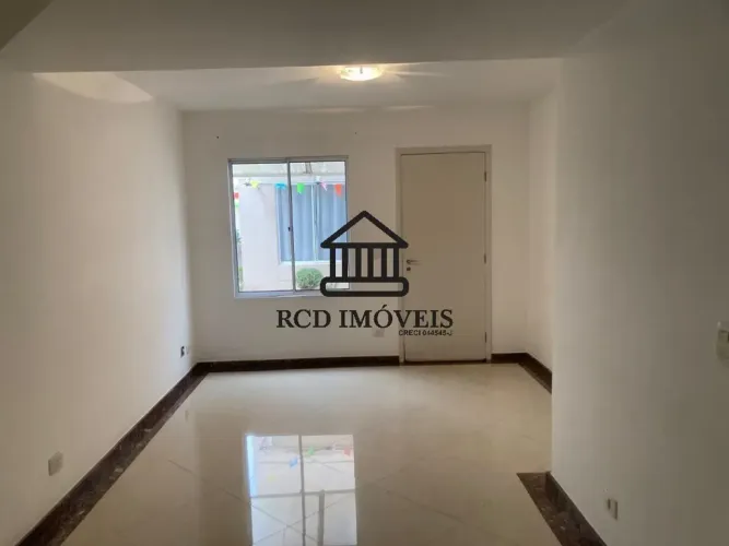 Casa de condomínio 2 quartos 2 vagas cobertas 80 m2 Lazer Jardim Sarah