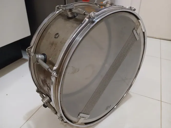 Caixa de Bateria 14" Metal/Aço - Pele Aquarian Focus-X + Esteira